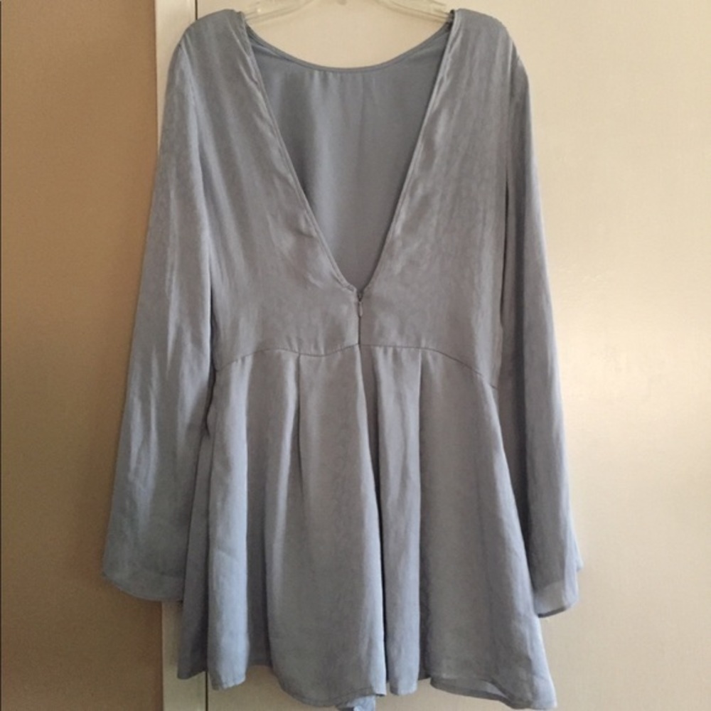 Topshop Satin Animal Playsuit/Romper w/long sleeves and scooped neckline Size 4 - Picture 8 of 13